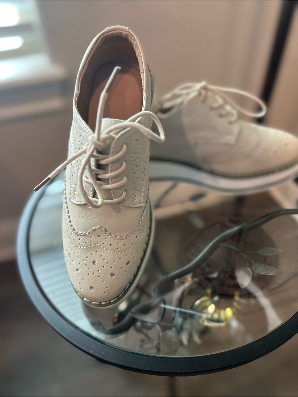 Classic Women’s Wingtip Oxford Lace-Up in Beige